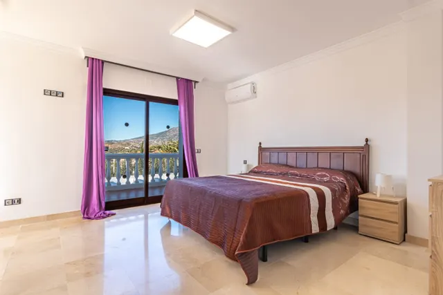 Villa Reformada con Vistas Panorámicas en la Sierrezuela — 24