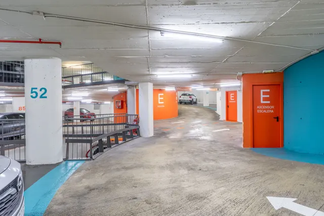 Parking 12m² en alquiler - Barcelona — 36