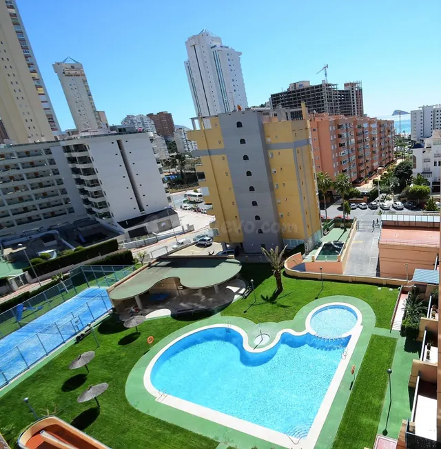 SE VENDE PISO CON GARAJE DE DOS DORMITORIOS CALA VILLAJOYOSA