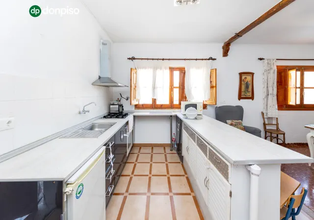 Chalet en zona residencial de Deifontes — 24
