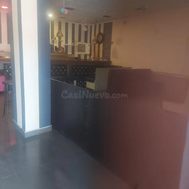 SE ALQUILA BAJO COMERCIAL CON BARRA, COCINA Y BAÑO - foto 5