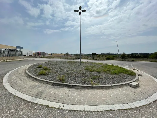 Terreno urbano edificable en Puigpelat – gran superficie y e - foto 2