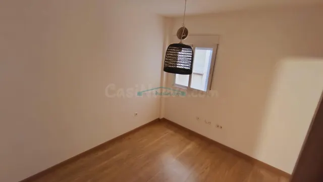 Amplio piso de 105 m2 con vistas al Castillo de Castalla - foto 2