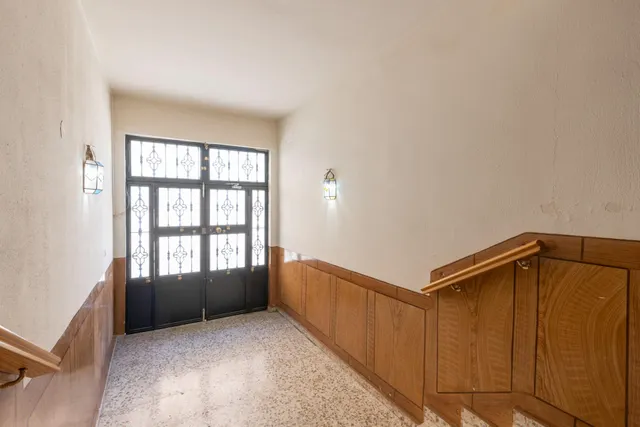Edificio con gran potencial de inversión en La Zubia — 3