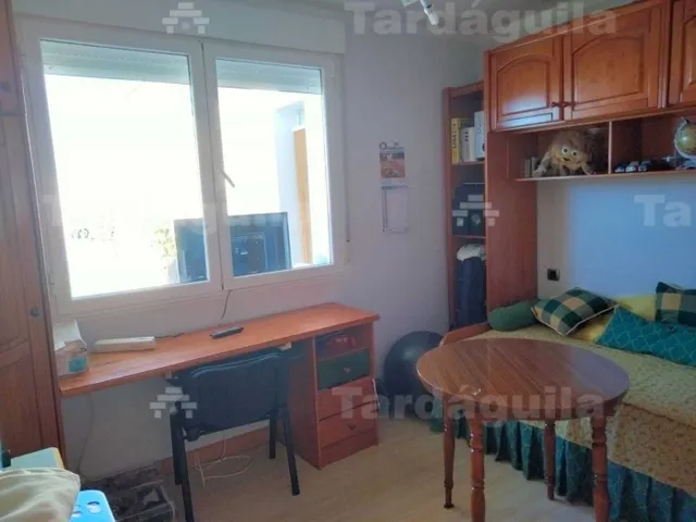 CHALET  INDEPENDIENTE EN URBANIZACION DE VILLAMAYOR — 8
