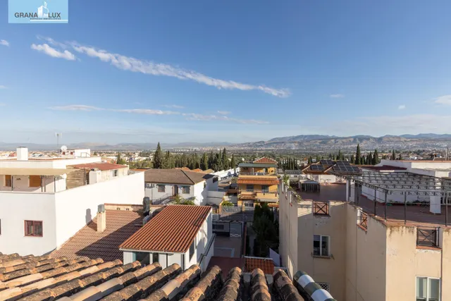 Casa adosada con terraza, vistas a Granada y Sierra Nevada, garaje y sótano — 33