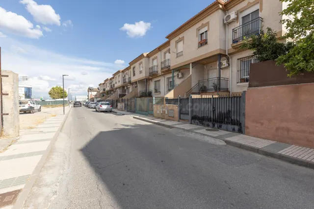 Adosado en Cijuela con buen acceso — 2