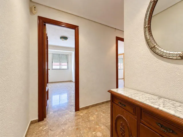 Piso a la venta en Benicalap — 24