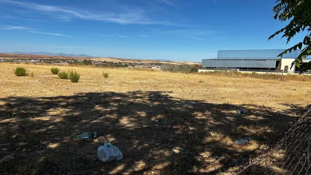 PARCELA INDUSTRIAL DE 1.500 m² EN POLIGONO LOS FRAILES – DAG