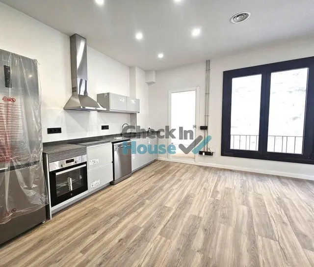 Piso en Venta en Sant Feliu De Guixols Girona - foto 2