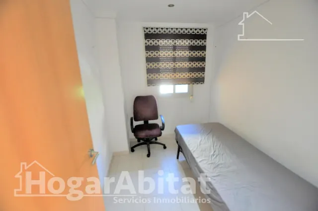Exterior y acogedor con balcón junto av. del cid — 16