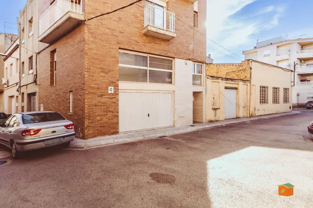 CASA ESQUINERA EN VENTA EN ROQUETES (TARRAGONA) — 27