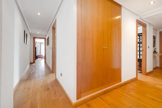 Exclusivo ático de 3 dormitorios en el centro de Torrevieja — 27