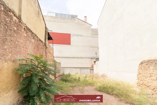 Solar urbano con proyecto para siete viviendas - foto 4