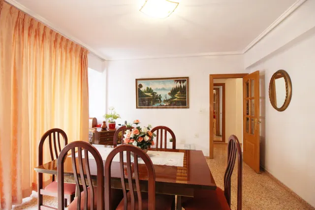 Amplia vivienda de 4 habitaciones en zona cervantes – Alaquàs — 3