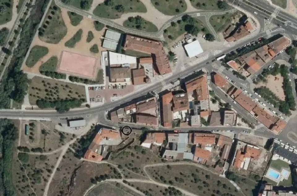 Urbis te ofrece un terreno urbanizable en venta en zona Arrabal, Salamanca.