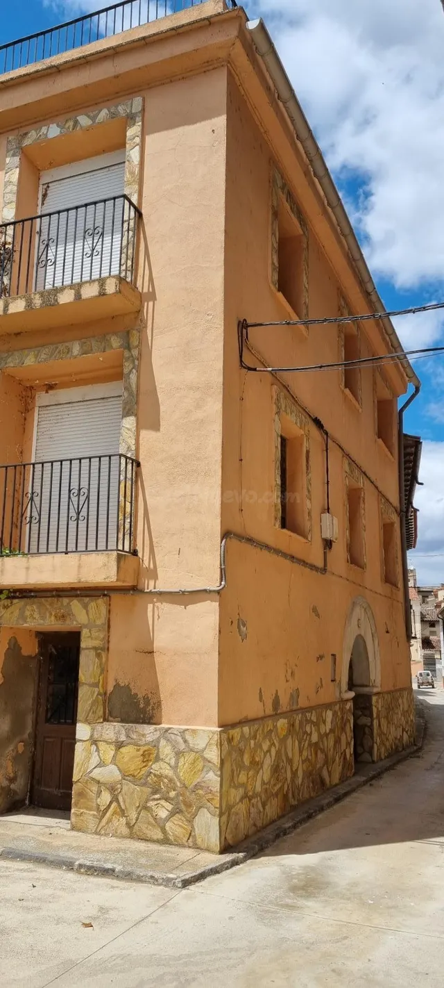CASA EN VENTA EN BURBÁGUENA — 3