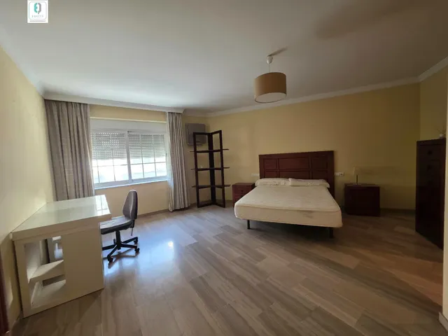 Gran piso de 3 dormitorios y 2 baños en la mejor ubicación — 6