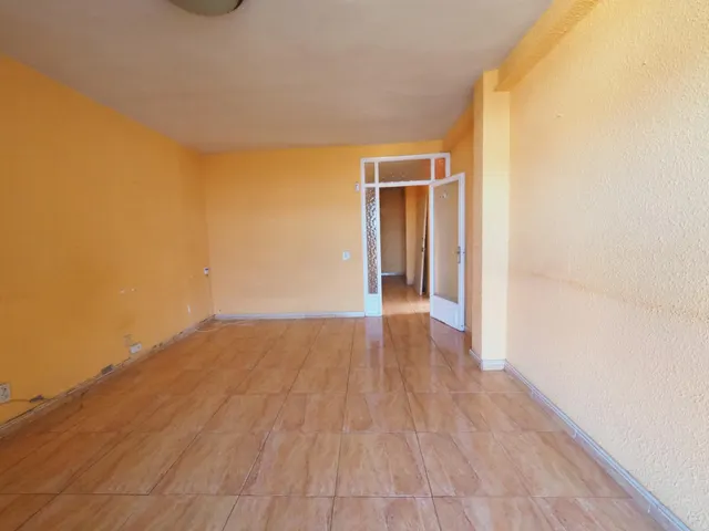 SE VENDE PISO EN MARTORELL - foto 3