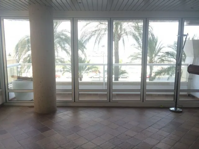 Espectacular Piso en Paseo Marítimo — 7