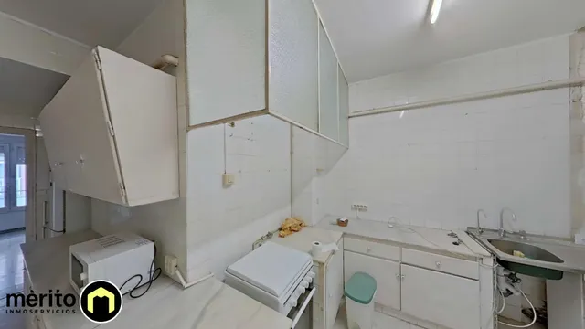 Piso para reformar en el centro de Alicante. — 9