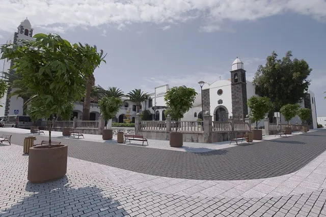 SOLAR URBANO EN SAN BARTOLOMÉ. - foto 3