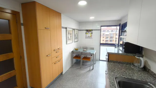 Ref- 08701 Salico presenta - AMPLIA VIVIENDA DE 4 habitaciones, 2 GARAJES Y TRASTERO EN ZONA SENSAL — 12