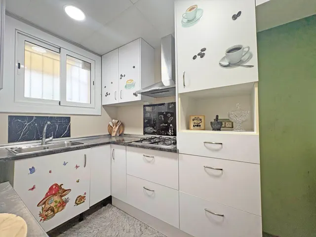 Piso exterior en planta baja con gran patio privado en Terrassa — 7