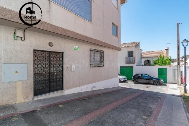 Edificio con dos viviendas en Jun — 4