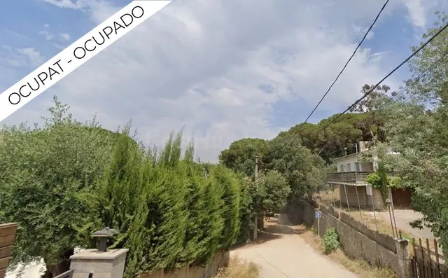 CASA OCUPADA, 5 habitaciones, PARCELA 1126 M2, URB. MIRAMBEL