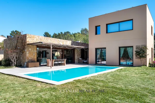Moderna Villa con Vistas a la Serra de Tramuntana en Bunyola – Eficiencia y Diseño — 10