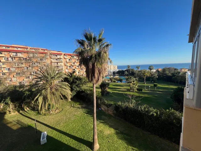 PISO 1 DORMITORIO CON VISTAS EN BENALMADENA — 12
