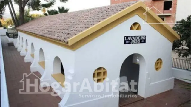 Espacio y libertad al aire libre en esta cómoda planta baja con terraza y patio — 45