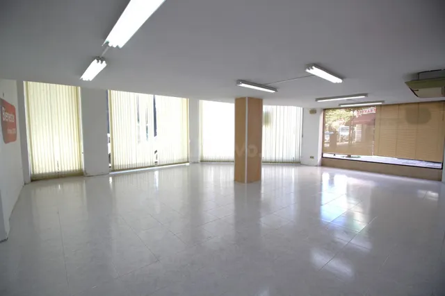 Amplio Local Comercial en Benalúa, Alicante - Gran Oportunid - foto 2