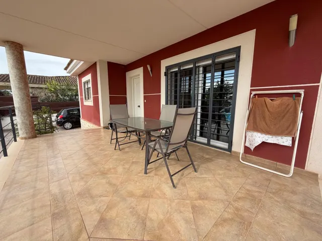 PRECIOSO CHALET EN MARINES — 6