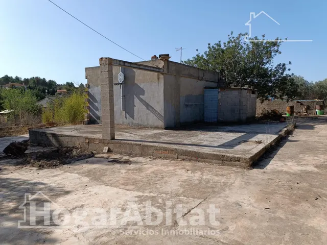 OPORTUNIDAD DE PROPIEDAD RUSTICA CON TERRENO Y PISCINA — 18