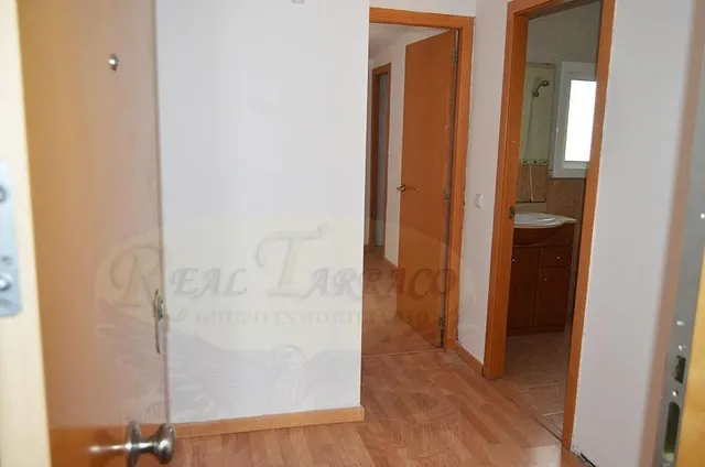 PISO CON OKUPA EN VENTA,PASE OFERTA ! — 10