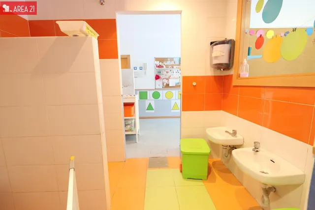 ATENCION INVERSORES! LOCAL COMERCIAL EN VENTA CON RENTAS — 14