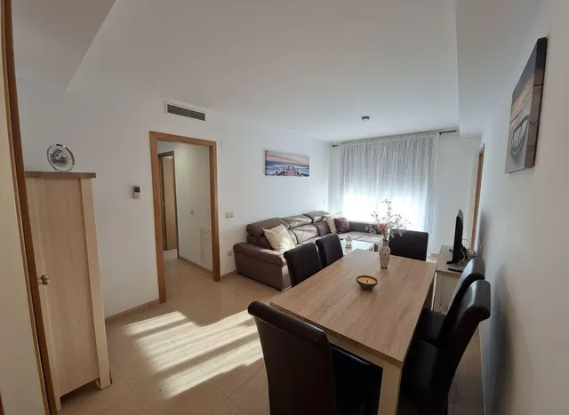Apartamento todo exterior con parking y trastero. — 8