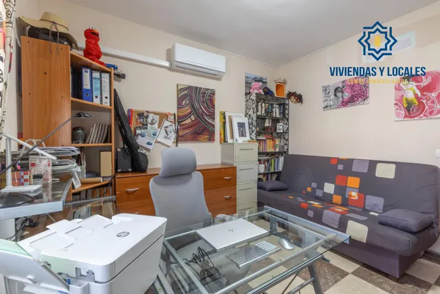 Casa en Armilla con terraza, patio y amplia cochera — 33