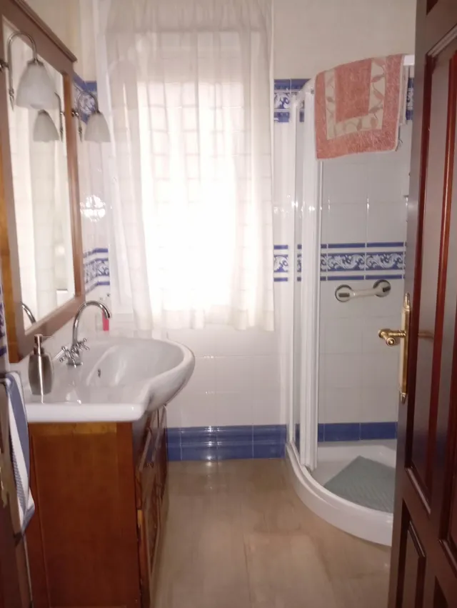 Villa de lujo con finca de 3.500 m2, piscina, casa de invitados y caballeriza — 23
