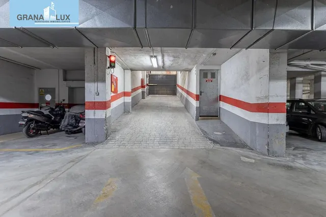 Plaza de Garaje en Arabial — 8