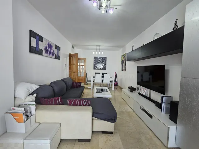 Amplio piso de 3 dormitorios con terraza, garaje, trastero y - foto 4