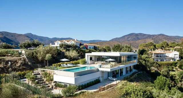 Villa 6 habitaciones 480m² en alquiler - Costa del Sol — 23