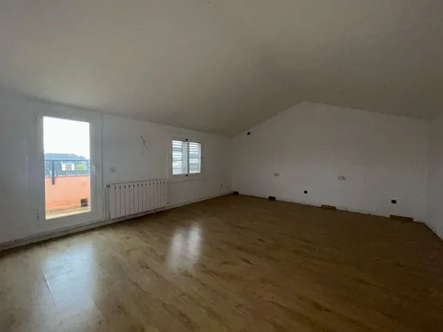 CASA PARA REFORMAR — 24