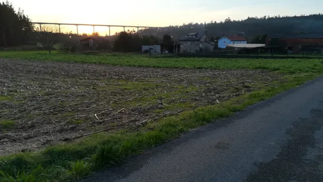 TERRENO Y EDIFICIO EN VENTA — 26