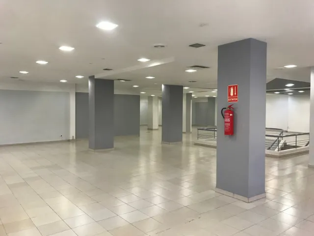 LOCAL COMERCIAL CÉNTRICO — 5