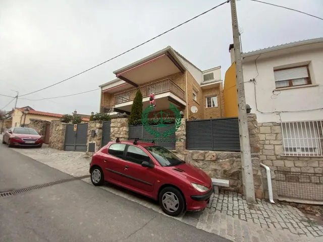 SE VENDE CHALET INDEPENDIENTE EN VENTURADA (SIERRA NORTE)  . JARDIN Y TERRAZA — 39