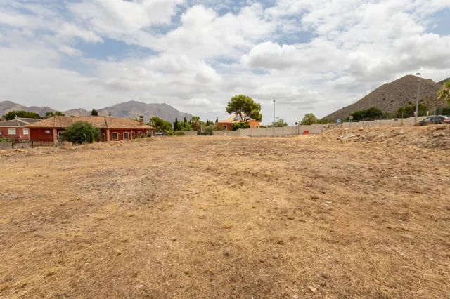 PARCELA EN VENTA  EN URBANIZACIÓN  MONTEPINAR (ORIHUELA) — 11