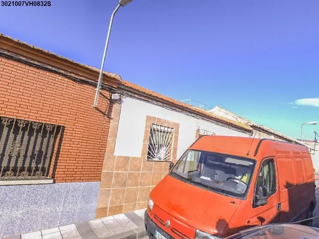 Se vende Adosado en Puertollano Sin Posesión - foto 2